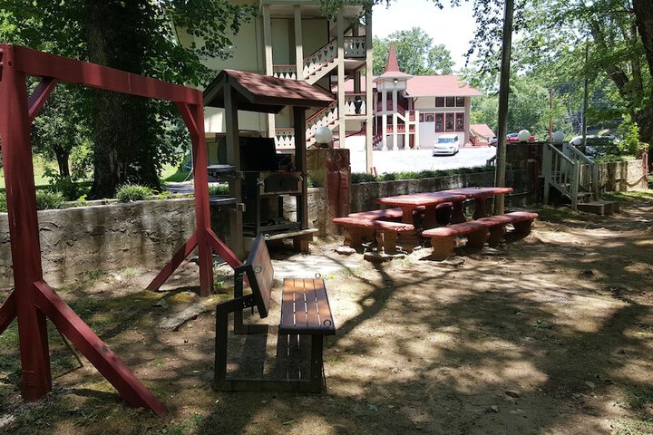 Property Grounds 31 of 34