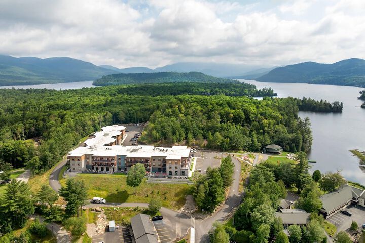 Cambria Hotel Lake Placid - Lakeside Resort