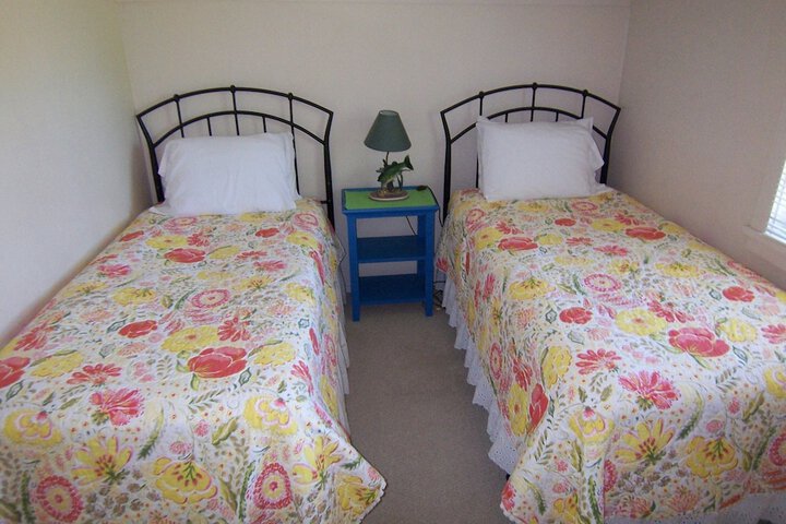 Room 34 of 100