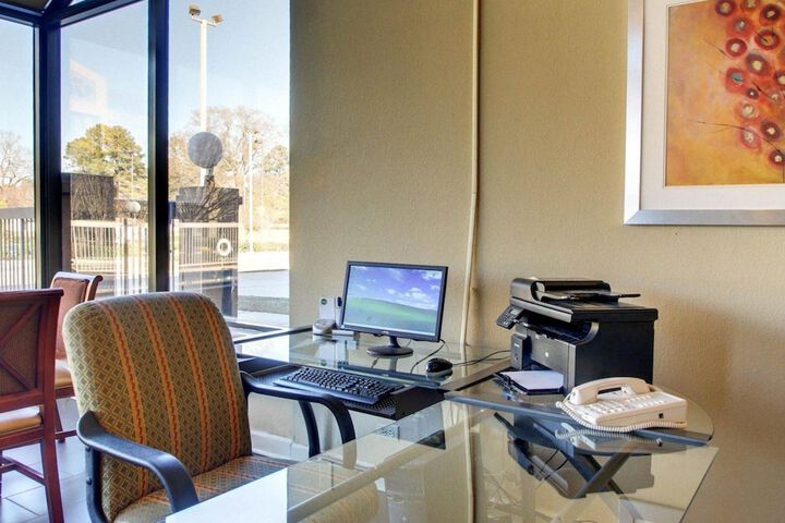 Business Center 64 of 64