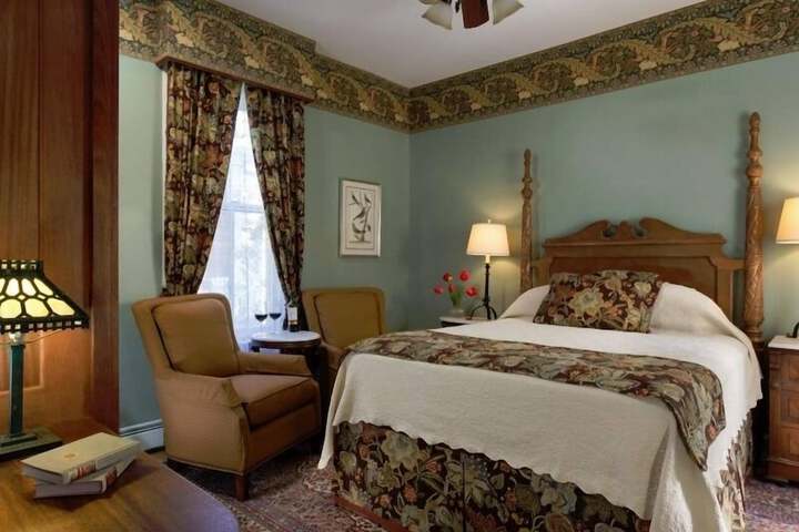 Room 54 of 128