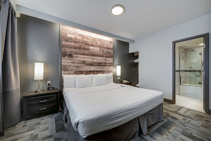 Room 49 of 99