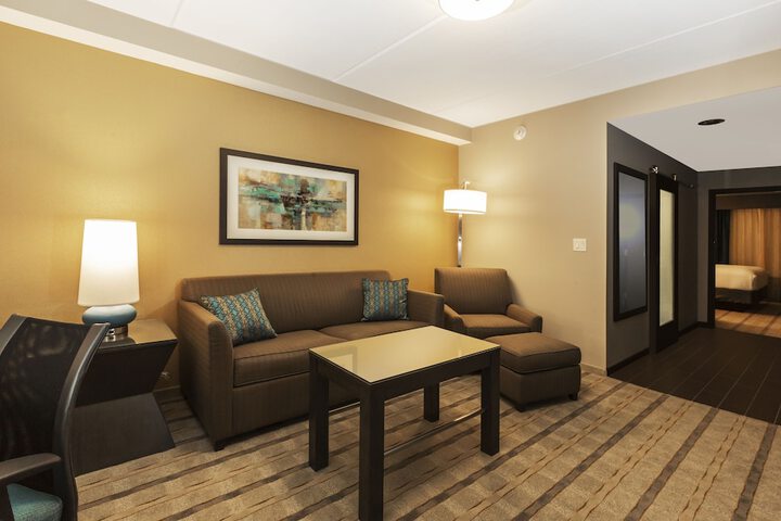 Room 25 of 51