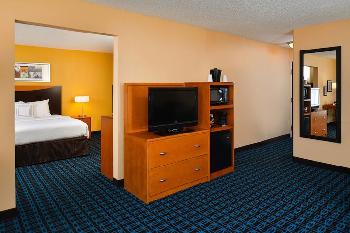 Room 17 of 47