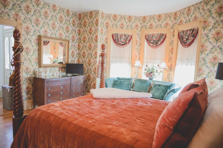 Room 26 of 39