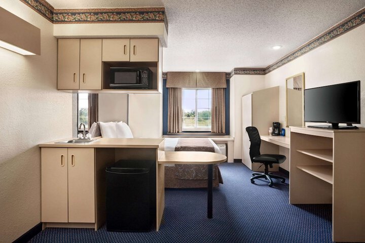 Room 15 of 20