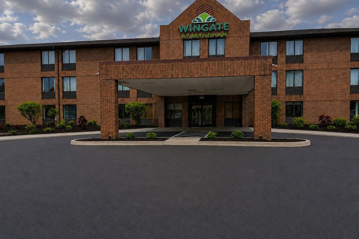 Wingate by Wyndham Livonia