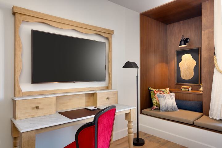 Room 43 of 79