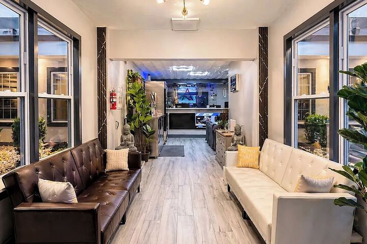 Lx Hotel SureStay Collection by Best Western