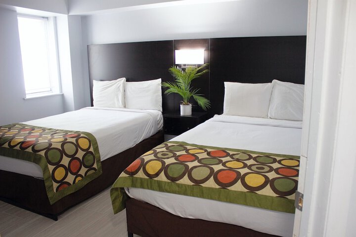 Room 17 of 36