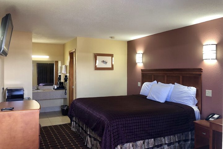 Room 15 of 22