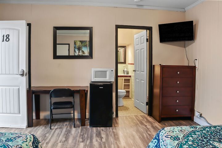 Room 19 of 38
