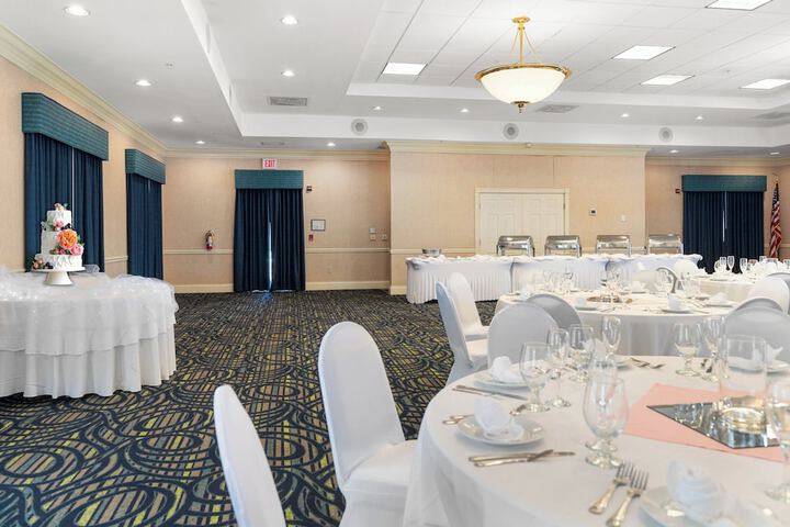 Holiday Inn & Suites Clearwater Beach S-Harbourside by IHG