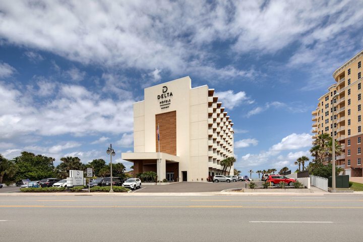 Hotel 4 of 52
