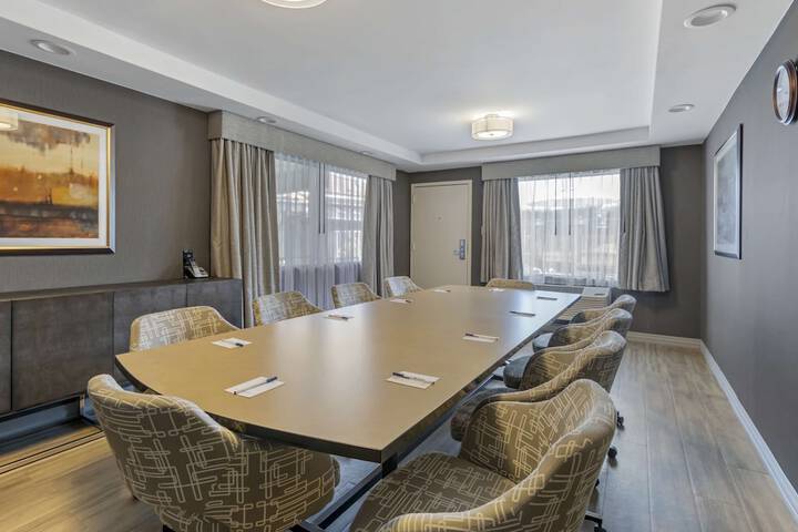 Best Western Plus Executive Inn