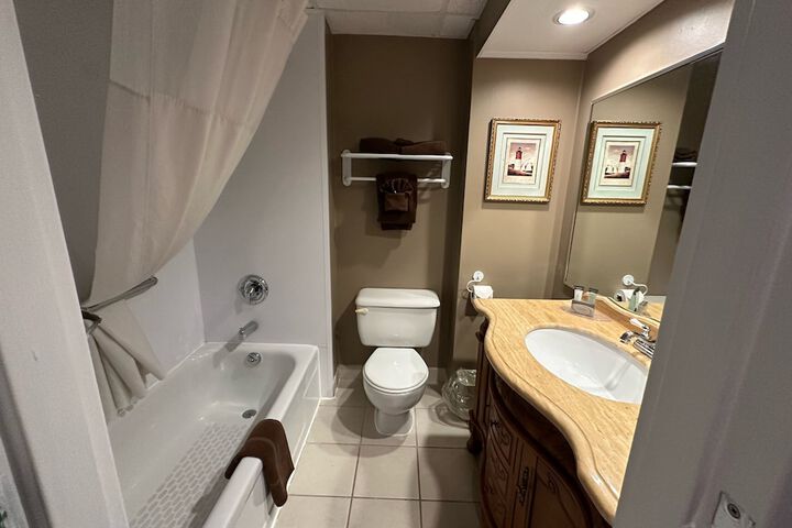 Room 17 of 29