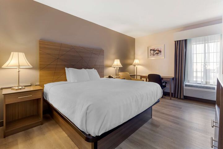 Room 30 of 44