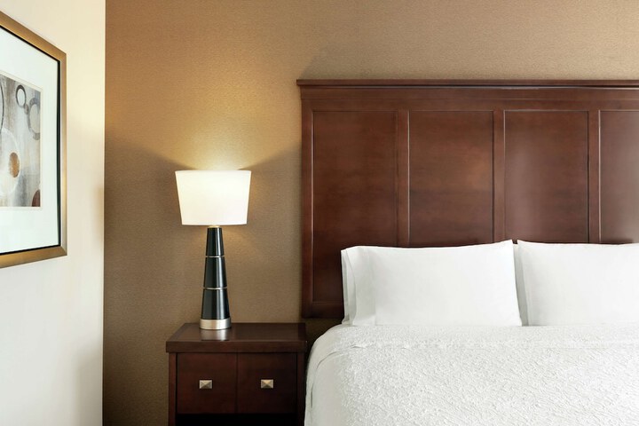 Room 10 of 34