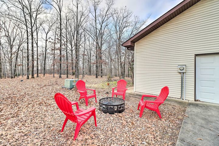 40-acre Poplar Bluff Nature Lovers Paradise!