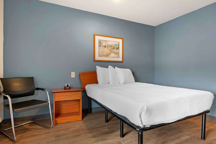 Room 27 of 28