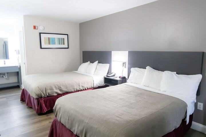 Room 34 of 42