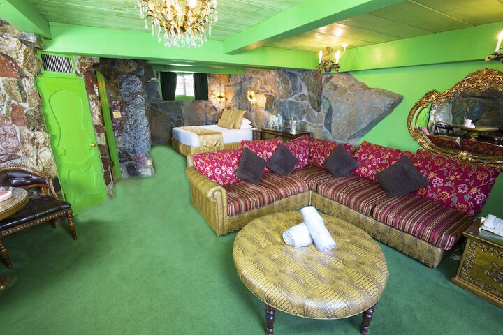 Room 173 of 461