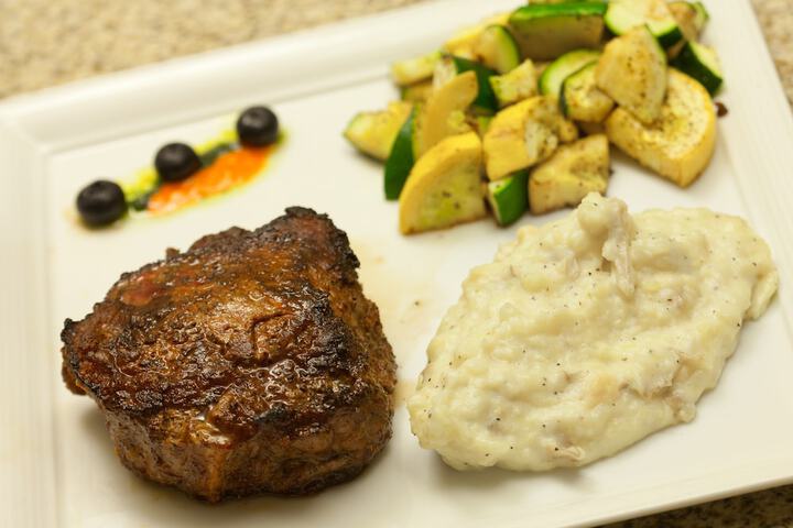 Dining 72 of 85