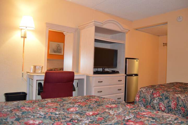 Travelers Inn