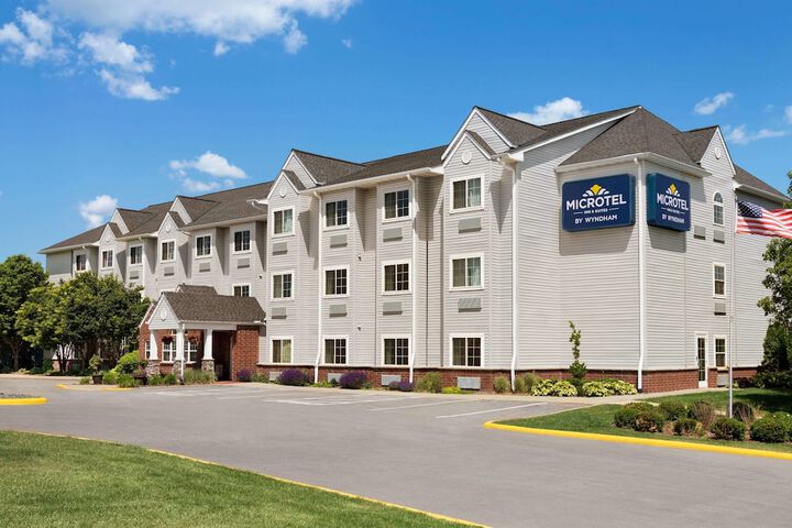 Hotel 2 of 51