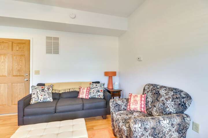Cozy Marlinton Vacation Rental: Downtown Location!