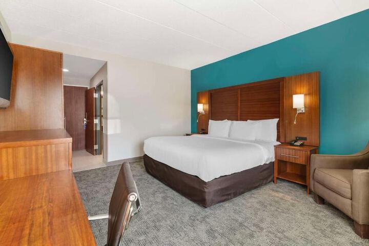 Comfort Inn Manchester Airport