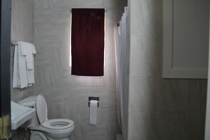 Room 5 of 20