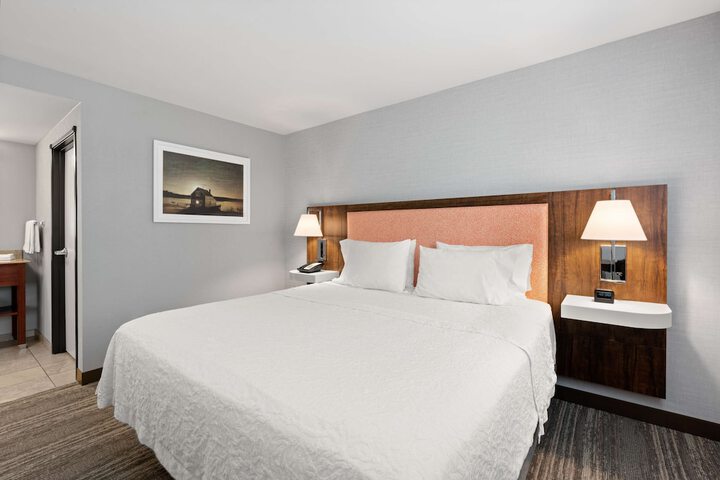 Room 15 of 32
