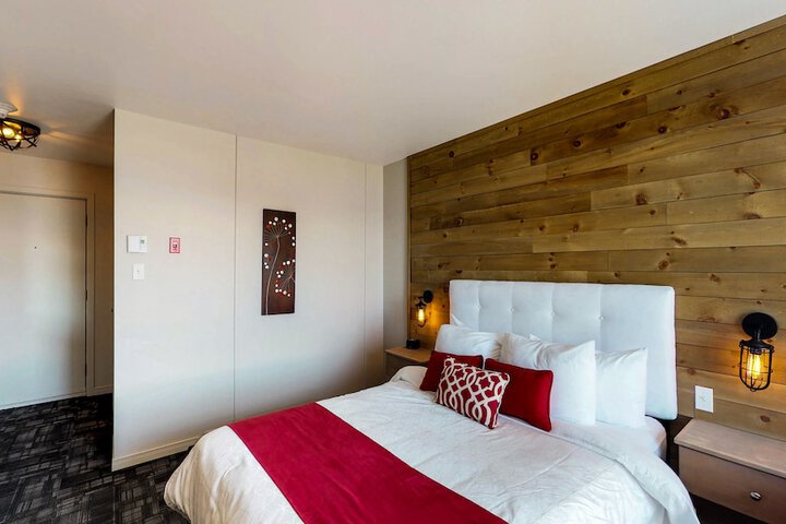 Room 27 of 120