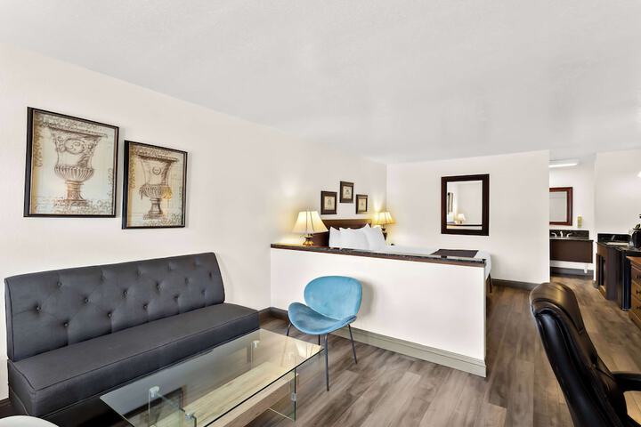 Room 21 of 50