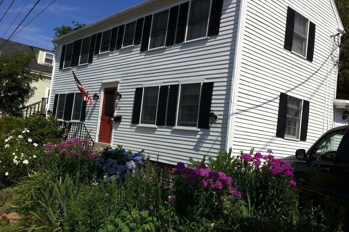 THE TUCK INN