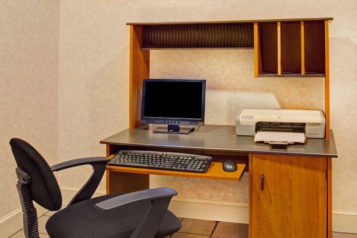 Business Center 16 of 16