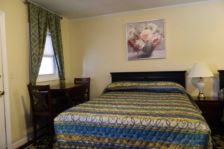 Room 13 of 20