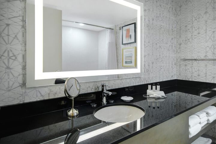 Crowne Plaza Auburn Hills by IHG