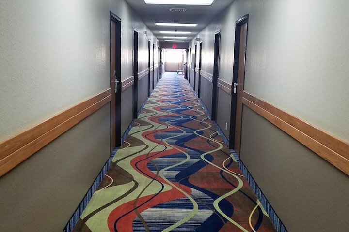 Ballroom/Hall 24 of 26