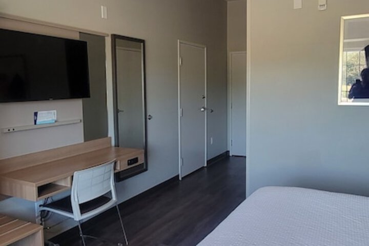 Room 25 of 30