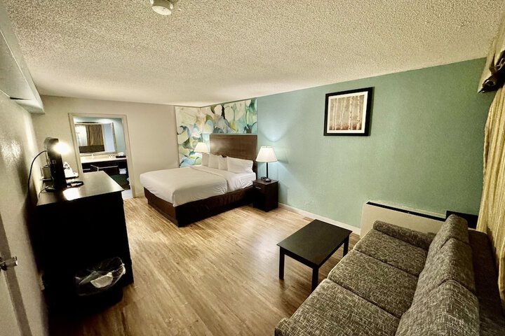 Room 43 of 93