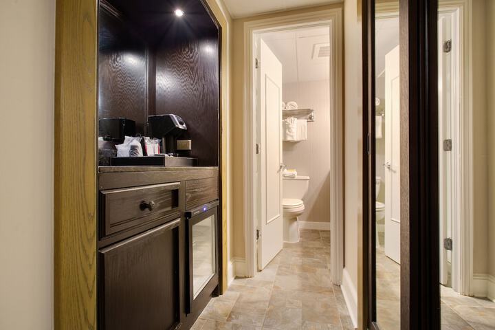 Room 25 of 67