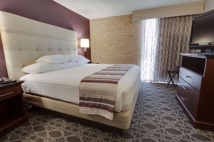 Room 8 of 31