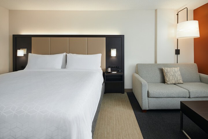 Room 27 of 56
