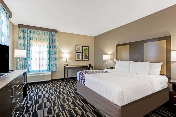 La Quinta Inn & Suites by Wyndham Sweetwater East