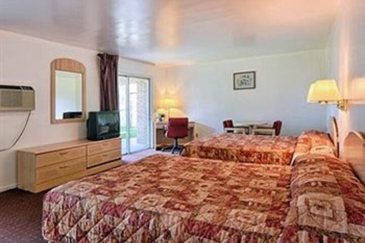 Econo Lodge Central