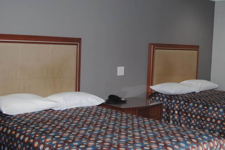 Room 53 of 69