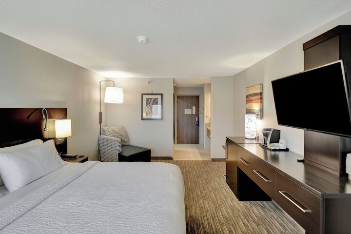Room 70 of 163
