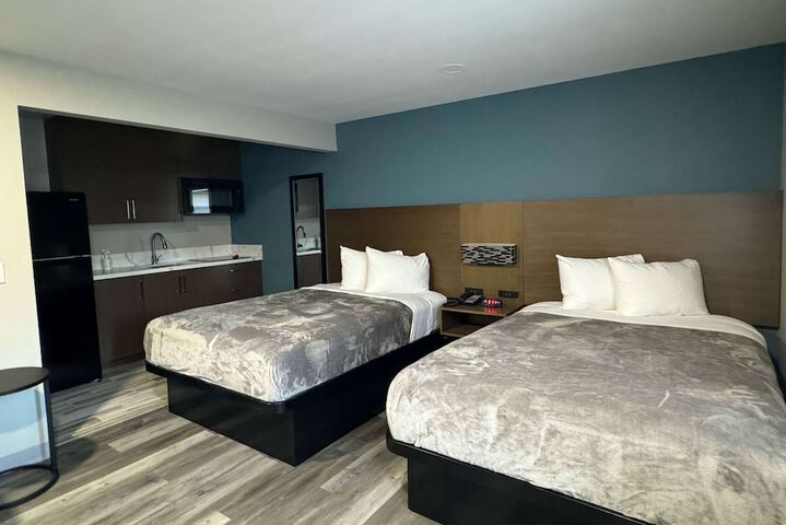 Room 10 of 26